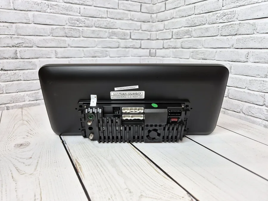 Автомагнитола XCar TS18PRO LuxOne (ANDROID 12) 12.3", 8-ядер. 4GB-ОЗУ, 32GB, 4G