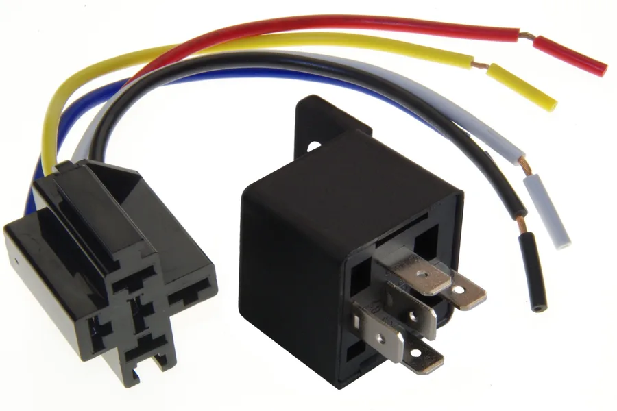 Реле 5-контакное с колодкой 30A MAXONY MX-20